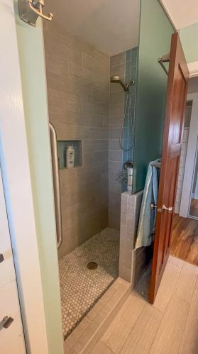 734 Ruddiman Dr, Meskegon MI  49445-2867 exterior