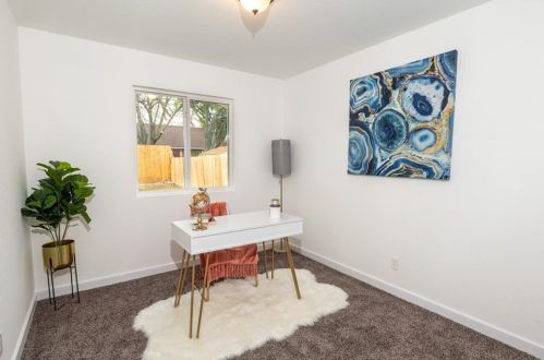 106 Cloudview Dr, Austin TX 78745-5619 exterior