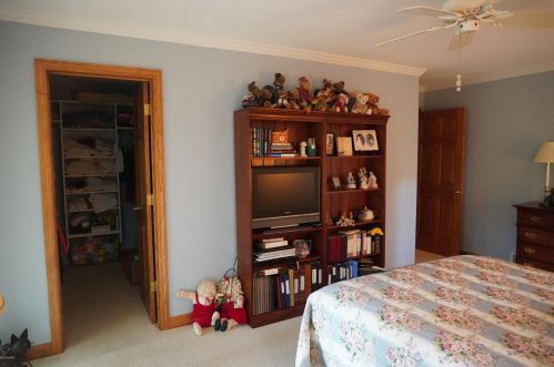 2425 58 St, Fennville MI 49408-8417 exterior