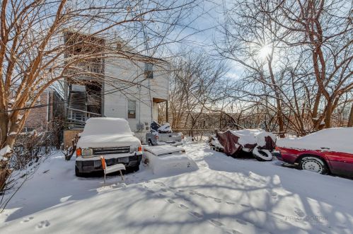 7448 Kenwood Ave, Chicago IL 60619-1427 exterior