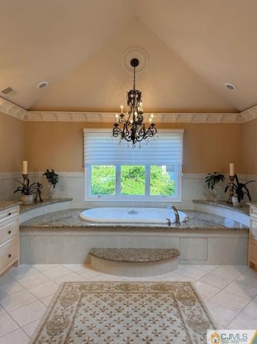 21 Southfield Rd, Edison NJ 08820-3141 exterior