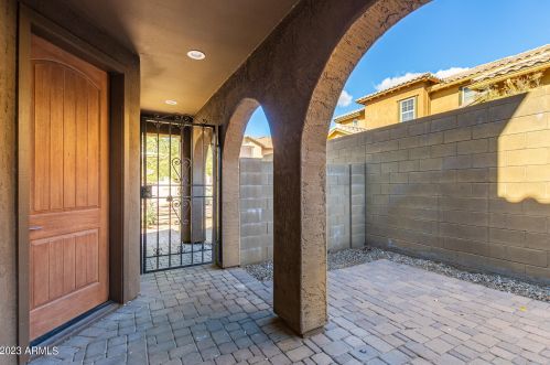 21713 38th Way, Phoenix AZ  85050-4923 exterior