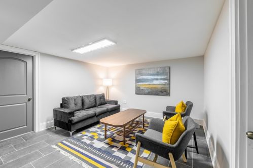 2500 11 Ave, Broadview IL 60155-4814 exterior