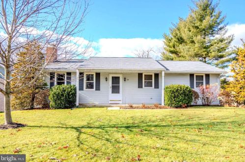 75 Bragg St, Hanover, PA 17331-9325