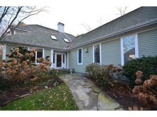 9 Southpoint Ln, Ipswich, MA 01938-3032