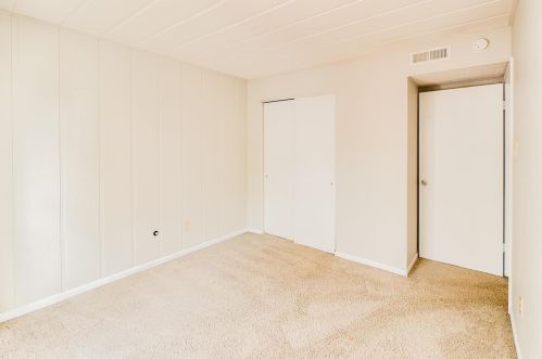 4263 Frst De Vl Dr, Saint Louis MO 63129-1805 exterior