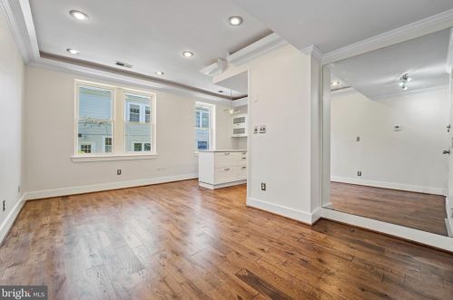 429 Kenyon St, Washington, DC 20010-2926