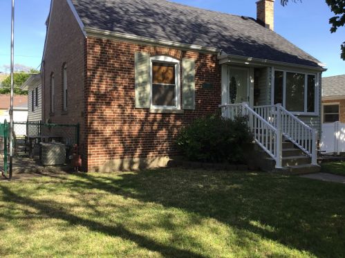 11325 Drake Ave, Chicago, IL 60655-3516