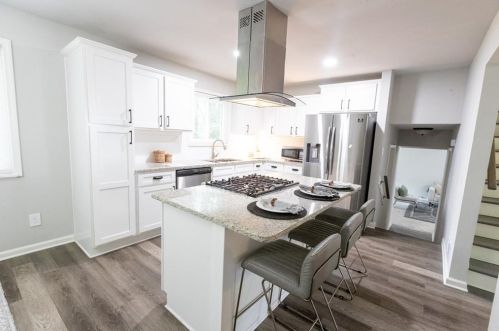 2957 Eleanor Ter, Atlanta GA  30318-6078 exterior