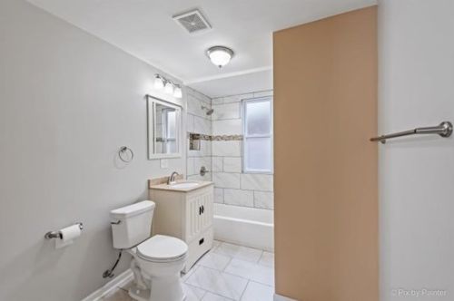 24 138th St, Chicago IL 60827-1661 exterior