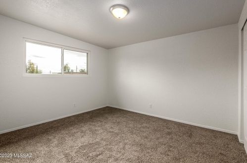 8189 20th St, Tucson AZ  85710-5960 exterior