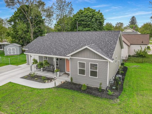 2140 Harding Ave, Meskegon, MI 49441-1410