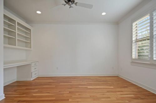 3896 Flowerland Dr, Atlanta GA exterior