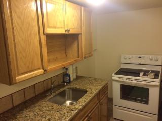 49 Field Pl, Newark NJ  07112-1024 exterior