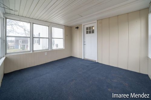 222 Leonard St, Belding MI  48809-1234 exterior