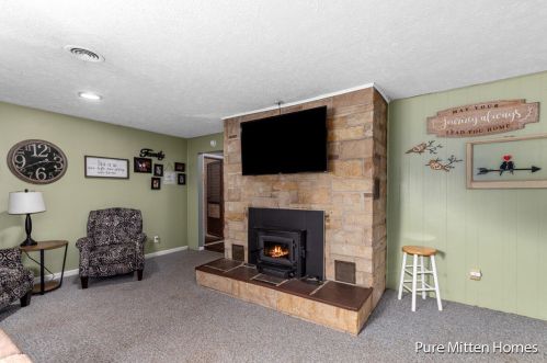 714 State St, Belding MI  48809-9214 exterior