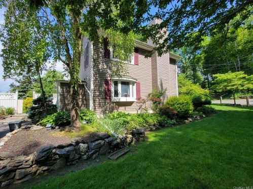 323 Grand Ave, Poughkeepsie NY 12603-4403 exterior