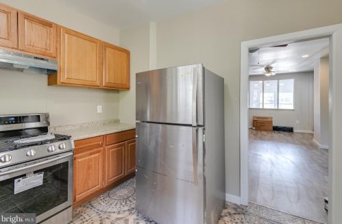 1941 30 St, Philadelphia PA 19121-1838 exterior