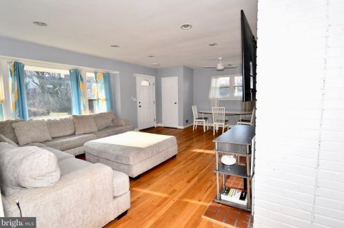 302 Schuyler Rd, Silver Spring, MD 20901-3803