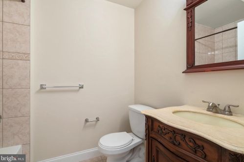 1708 Annin St, Philadelphia PA 19146-3007 exterior