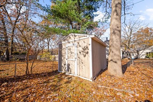 248 Eric Ave, Meskegon MI 49444-3702 exterior