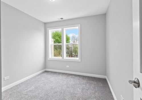 2419 Carmen Ave, Chicago IL  60625-2605 exterior