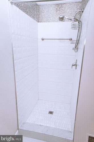 15301 Manor Village Ln, Rockville MD 20853-1820 exterior