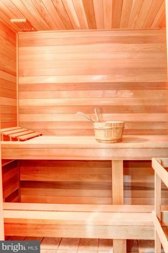 43266 Parkers Rdg Dr, Leesburg VA 20176-5132 exterior