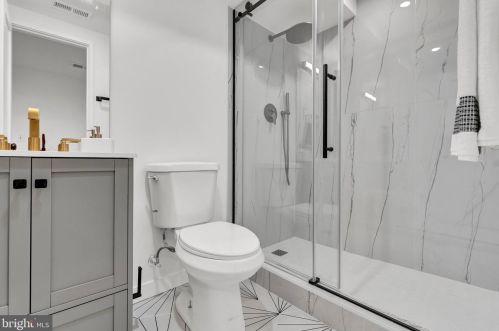 5112 Southern Ave, Washington DC 20019-5848 exterior