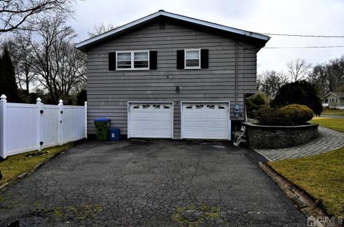 29 Oliver Ave, Edison, NJ 08820-3144