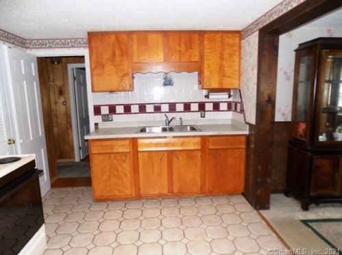 155 Louis Cir, Torrington CT 06790-3508 exterior