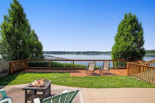 1216 Frst Dr, Kalamazoo MI 49002-6318 exterior