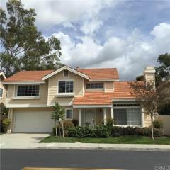 2041 Iroquois, Tustin CA  92782-8313 exterior