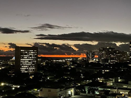 775 Kinalau Pl, Honolulu HI  96813-2612 exterior