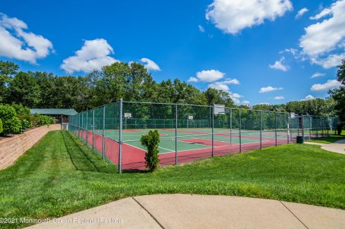 1202 Dahlia Ct, Jackson Twp NJ 08527-4160 exterior