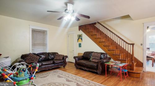 201 Avon Rd, Chester, PA 19015-3307