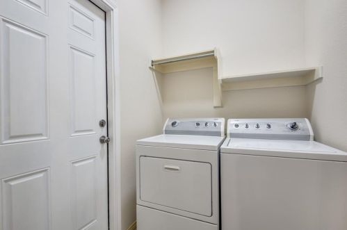 7116 Chateau Dr, Frisco TX 75035-6193 exterior