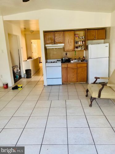 1243 33 St, Camden NJ 08105-4305 exterior