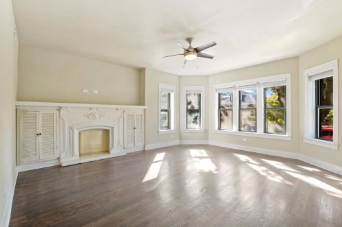 2524 Superior St, Chicago, IL 60612-1109