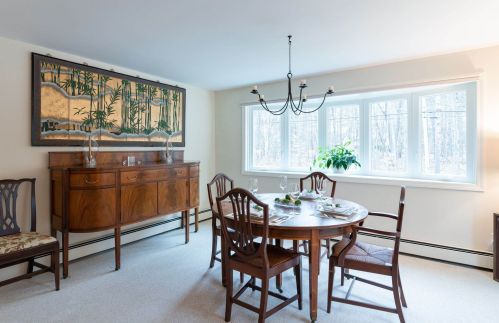 136 Sewalls Fls Rd, Concord NH 03301-4725 exterior