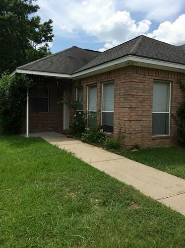 306 Bush Dr, Huntsville, TX 77320-3402