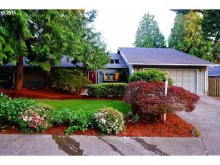 7430 Leslie St, Portland, OR 97223-2231