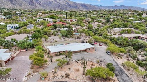 5862 Camino Arenosa, Tucson AZ  85718-4650 exterior