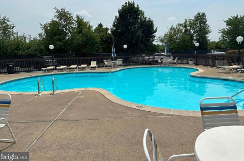 10201 Bustleton Ave, Philadelphia PA  19116-3764 exterior