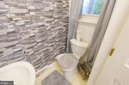 18 Red Tail Ct, Limerick PA  19468-1489 exterior