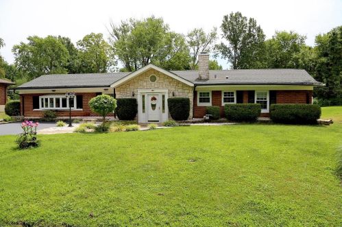 11854 Kramper Ln, Saint Louis MO 63128-1432 exterior