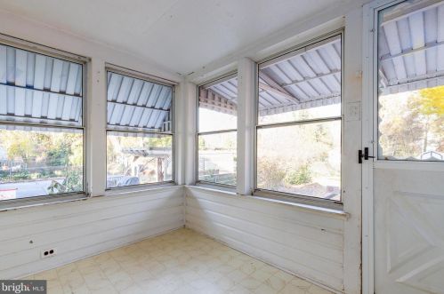 31 Chestnut Ave, Camden NJ 08107-2207 exterior