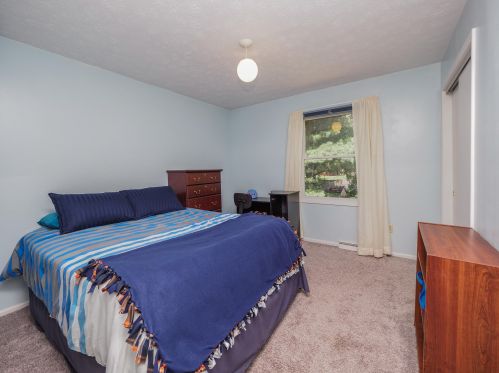 6303 Eagle Rdg Dr, Kalamazoo MI 49004-8677 exterior