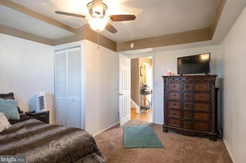 215 Ridgely Rd, Glen Burnie MD 21061-4513 exterior