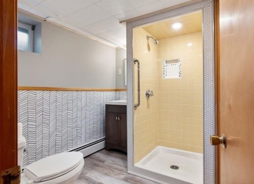 165 Chadwick St, North Andover MA 01845-1705 exterior